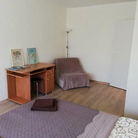 Apartamento Kaevu 5 Guest *